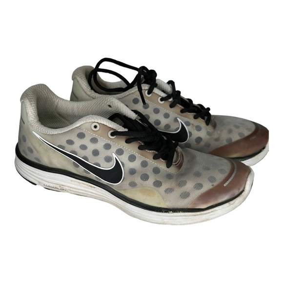 Nike Polka Dot Athletic Shoes - Picture 3 of 7